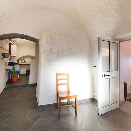 Ca Du Muccin Daire Calice Ligure